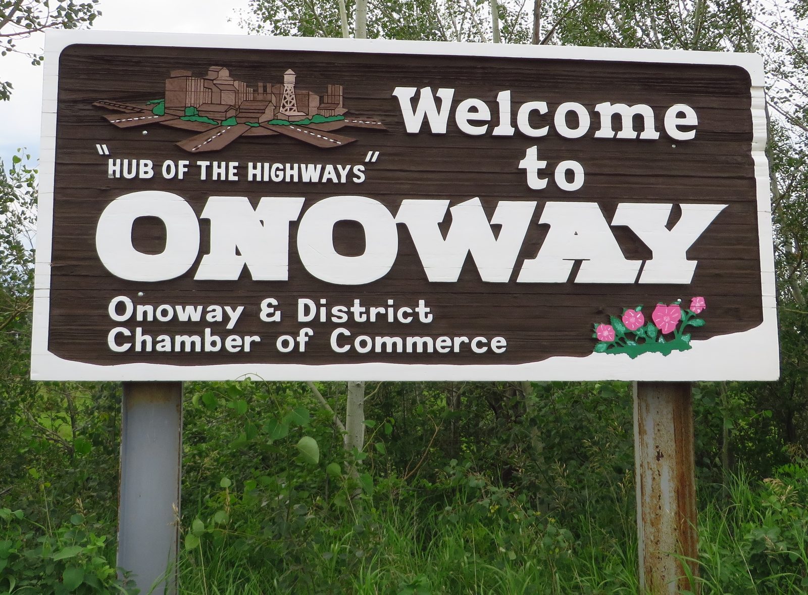 The &ldquo;Welcome to Onoway &mdash; Hub of the Highways&rdquo; sign on the edge of town